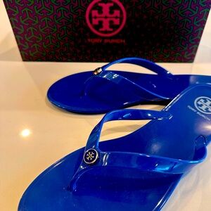 Tory Burch Flip Flops

Sz 9 

Worn Once